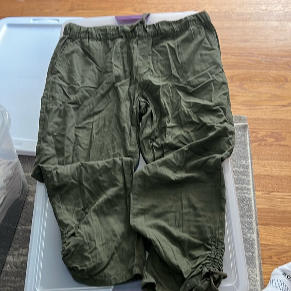 Caslon large green capris